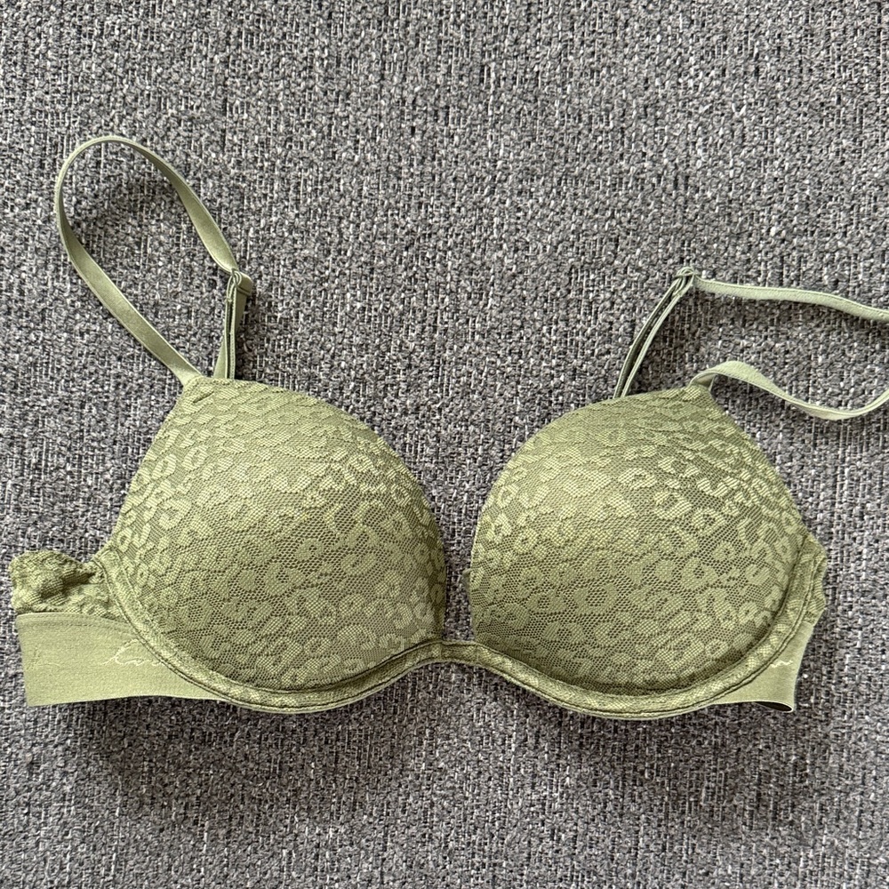 Olive Green Lace-Pattern Push-Up Bra